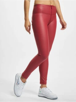 Freddy Damen Legging Wrup High Faux Leather 7/8 In Rot -URBAN CLASSICS Verkaufsgeschäft freddy legging rot 887331 1
