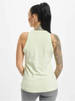 Nike Damen Tank Tops Icon Clash In Grün -URBAN CLASSICS Verkaufsgeschäft nike tank tops gruen 838001 1