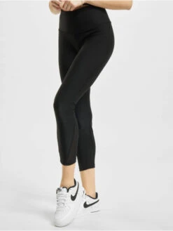 URBAN CLASSICS Damen Legging High Waist Shiny Rib Pedal Pusher In Schwarz